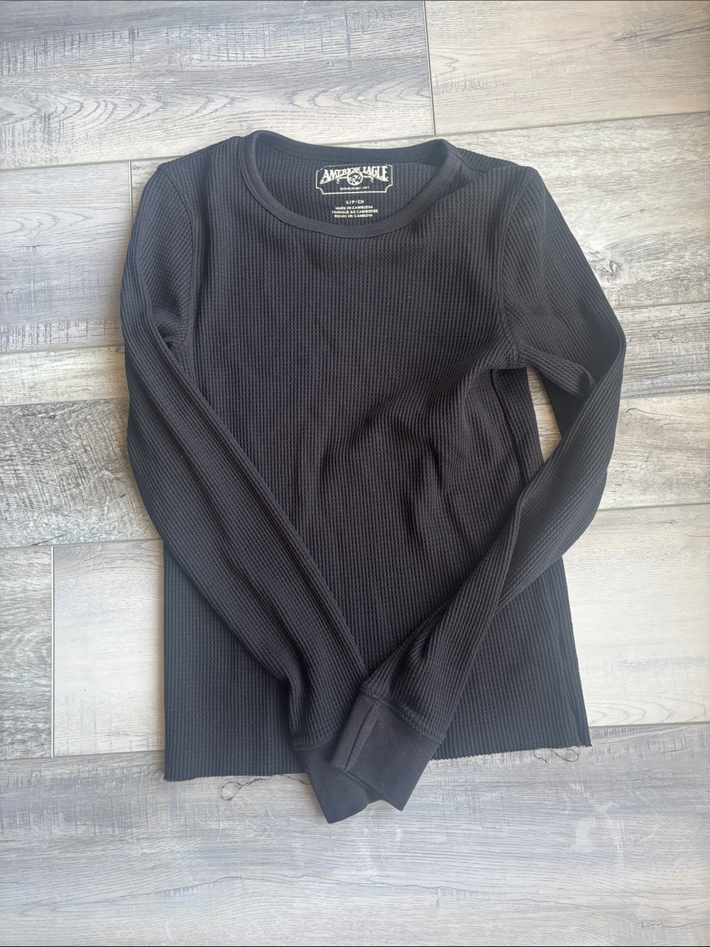American Eagle Outfitters Black Long Sleeve Thermal Tee